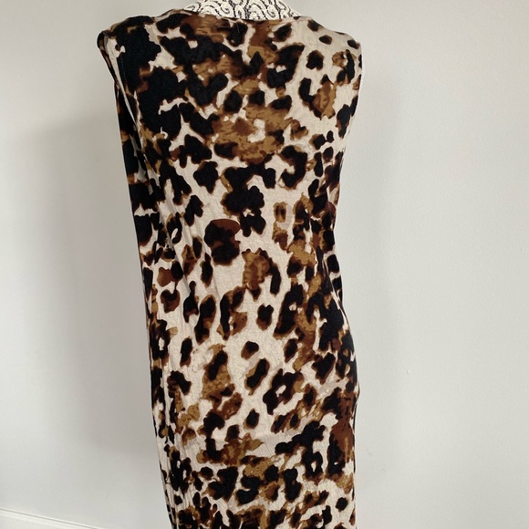 Asymetrical ruched animal print mid length dress (runs large) - Picture 4 of 4